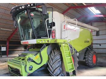 Combine harvester CLAAS Lexion 770: picture 1