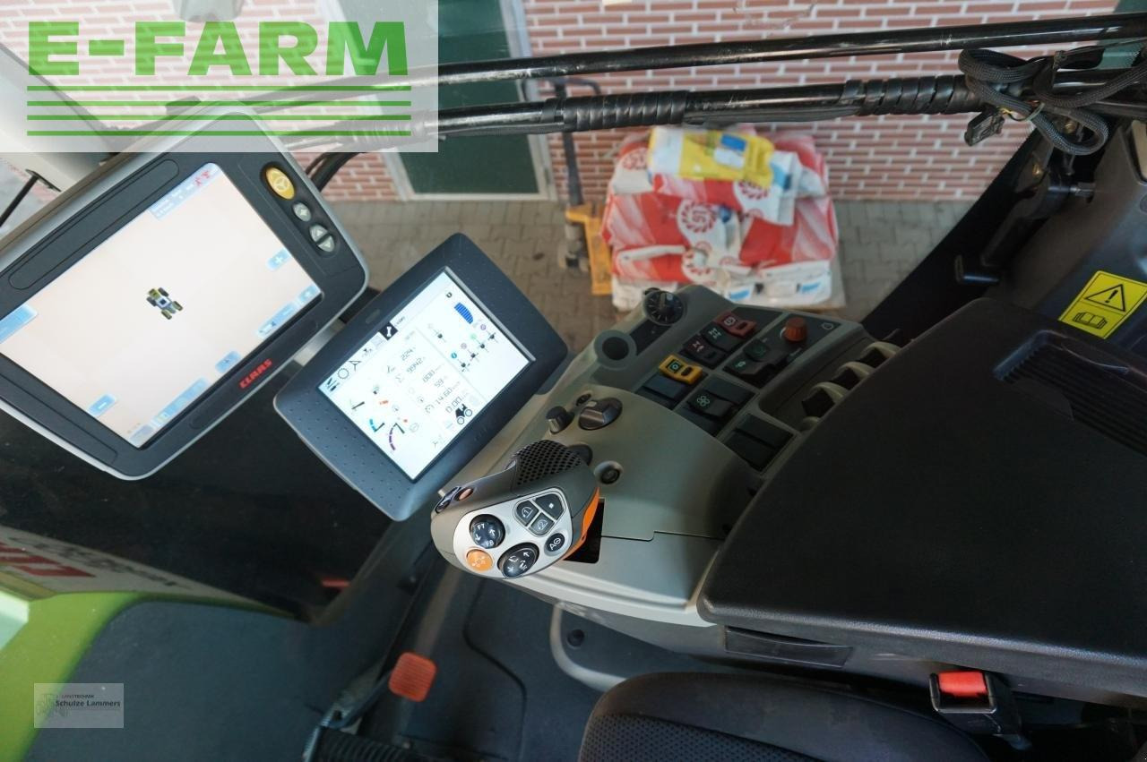 Farm tractor CLAAS xerion 4000 trac TRAC: picture 12