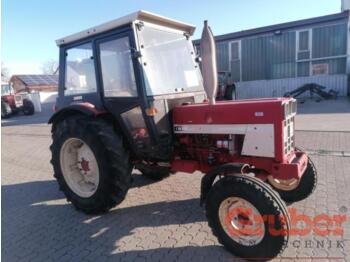 Farm tractor Case-IH 733: picture 1