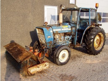 Ford 2000 - Farm tractor