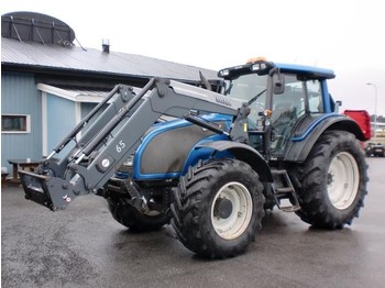 Valtra T151 - Farm tractor