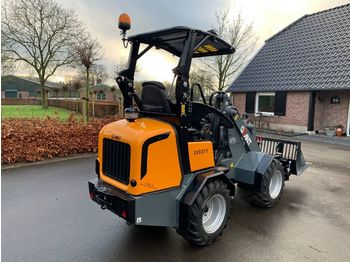 Compact loader Giant 337T- großer Motor-2423 Stunden: picture 1