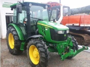 Farm tractor John Deere 5067 e: picture 1