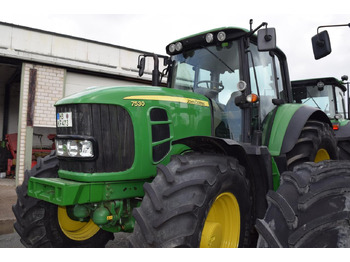 Farm tractor JOHN DEERE 7530