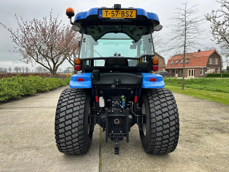 Compact tractor New Holland BOOMER 3050 4WD: picture 5