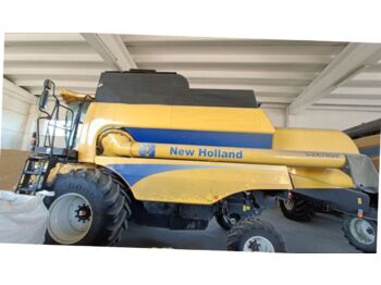 Combine harvester New Holland CSX 7080: picture 1