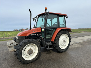 Farm tractor NEW HOLLAND