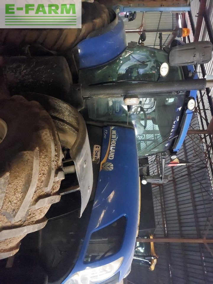 Farm tractor New Holland t7.250: picture 4