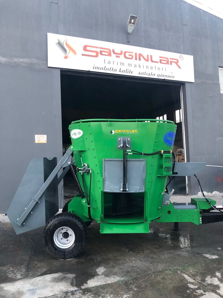 New Livestock equipment SAYGINLAR vertical feed mixer wagon: picture 4