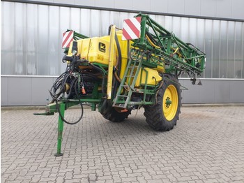 Trailed sprayer John Deere 638