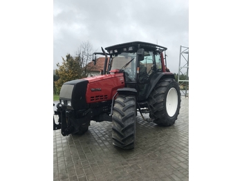 Farm tractor VALTRA 6850: picture 1