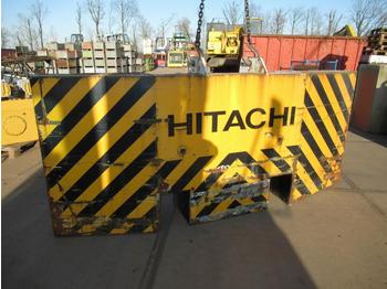 Hitachi KH150-3 - Counterweight