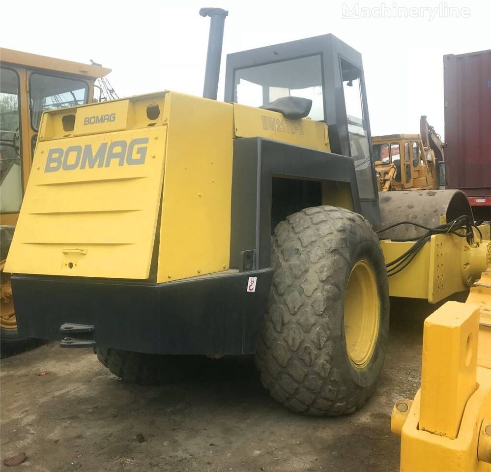 Compactor BOMAG BW 217 D-2: picture 3