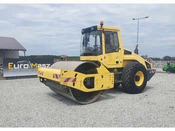 Compactor Bomag BW 213 D-4, 2008 ROK, 8900 MTH: picture 1
