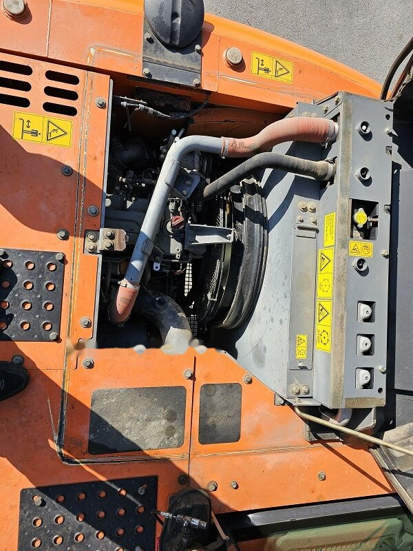 Crawler excavator Hitachi ZX160LC-5B: picture 13
