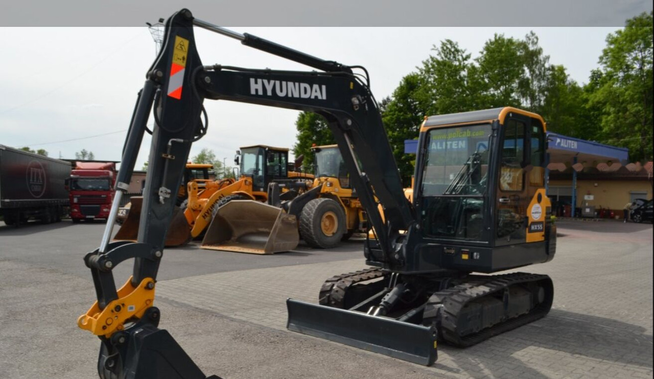 Mini excavator Hyundai HX55 Bager: picture 7