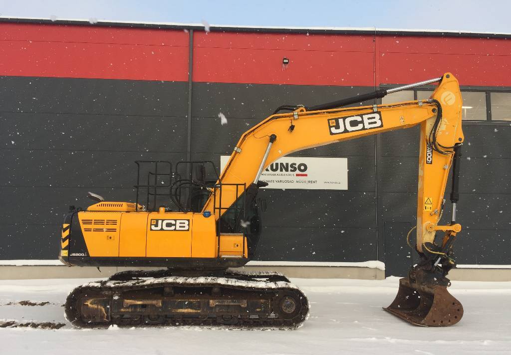 Crawler excavator JCB JS 200 LC: picture 5