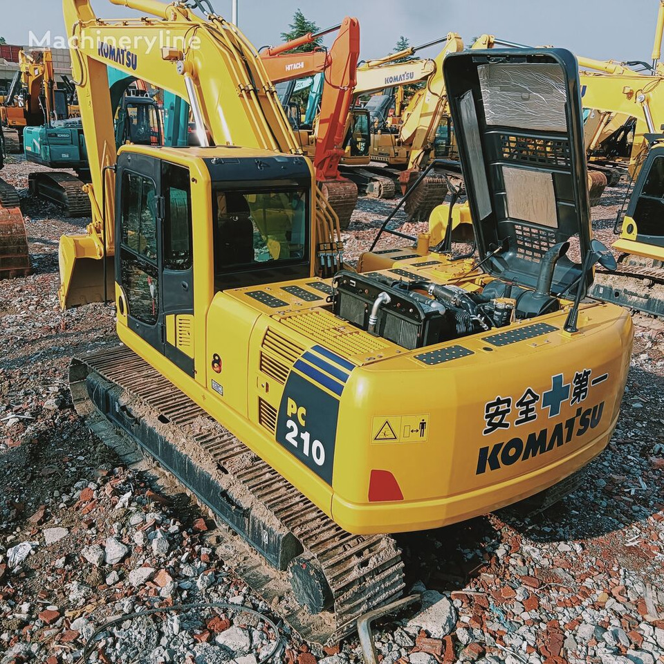 Crawler excavator Komatsu PC210: picture 6