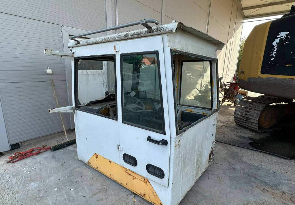Articulated dumper Volvo A 30 FOR PARTS: picture 8