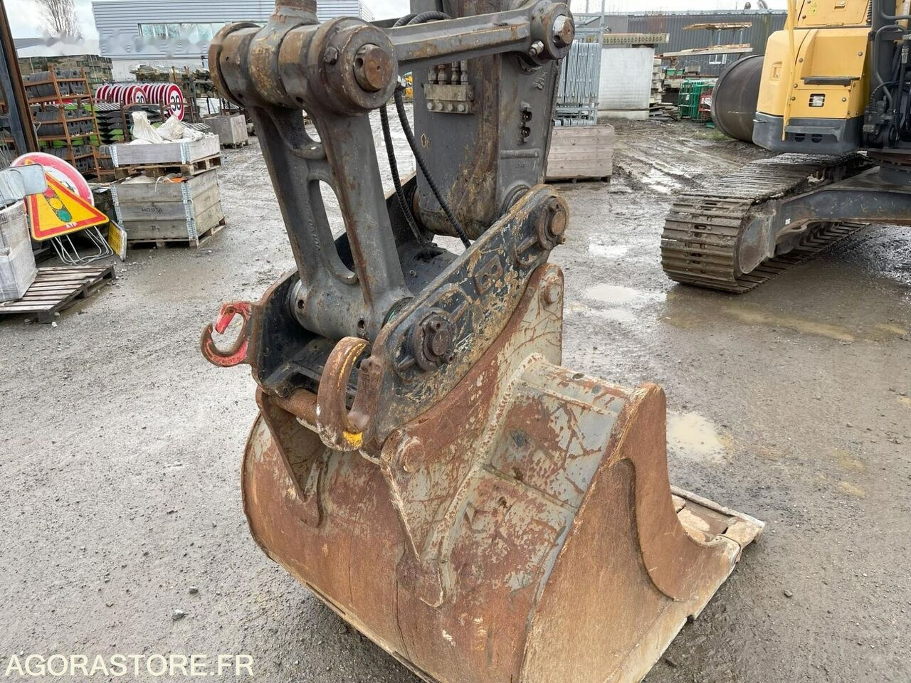 Crawler excavator Volvo ECR235 DL: picture 9