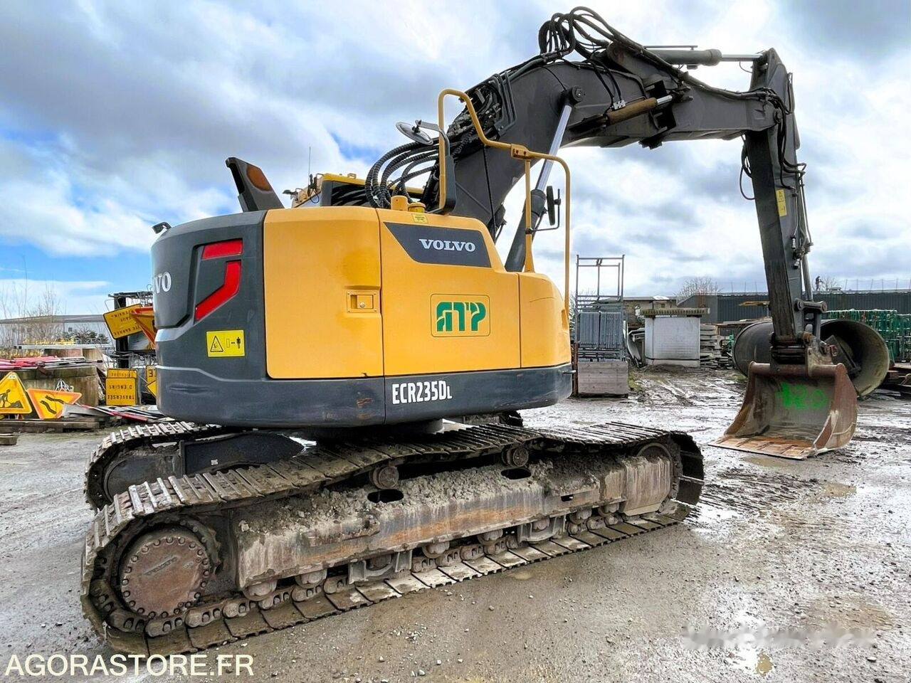 Crawler excavator Volvo ECR235 DL: picture 3