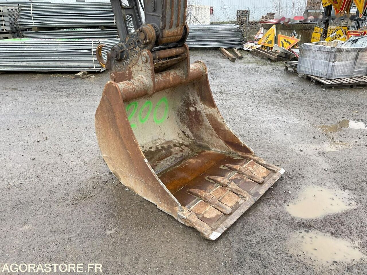 Crawler excavator Volvo ECR235 DL: picture 6
