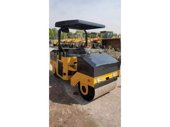 Roller XCMG 3TON: picture 1