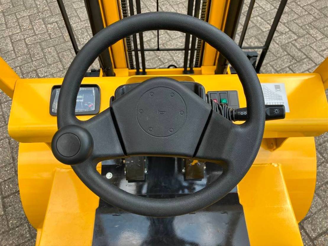 New Forklift Eurotrac AGRI 12: picture 4