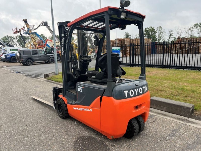 Electric forklift Toyota 8FBET18: picture 7