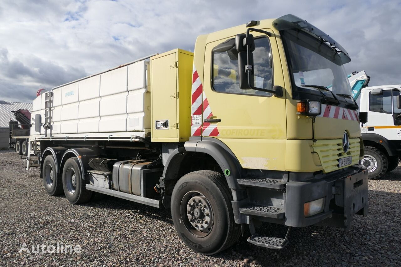 Municipal/ Special vehicle, Truck Mercedes-Benz ATEGO 2628 Sand spreading machine 6x4: picture 2