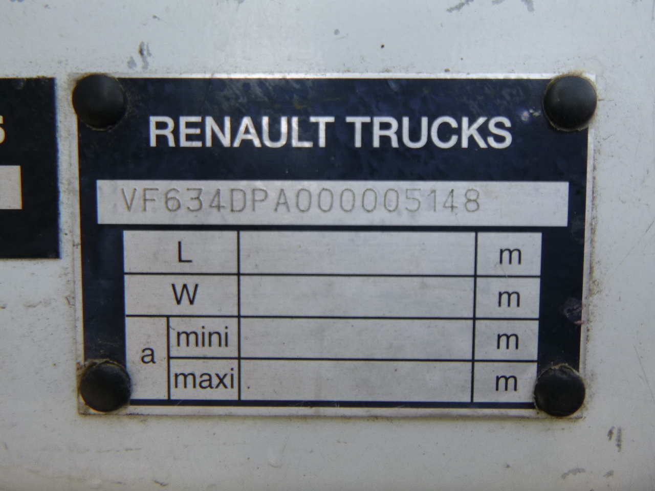 Vacuum truck Renault Kerax 450 dxi 6x4 RHD Rivard vacuum tank 11.9 m3: picture 46
