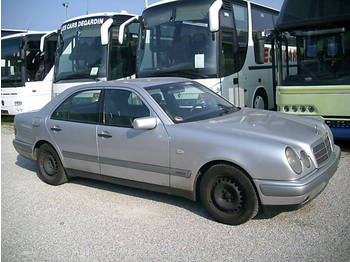Mercedes-Benz E 300 TD Elegance - Car
