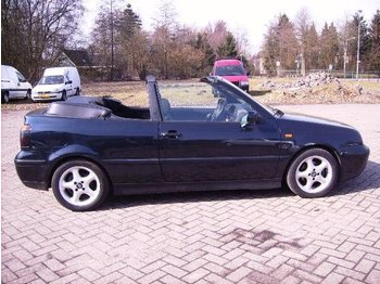 VW Golf Cabrio 1.8 Trendline - Car