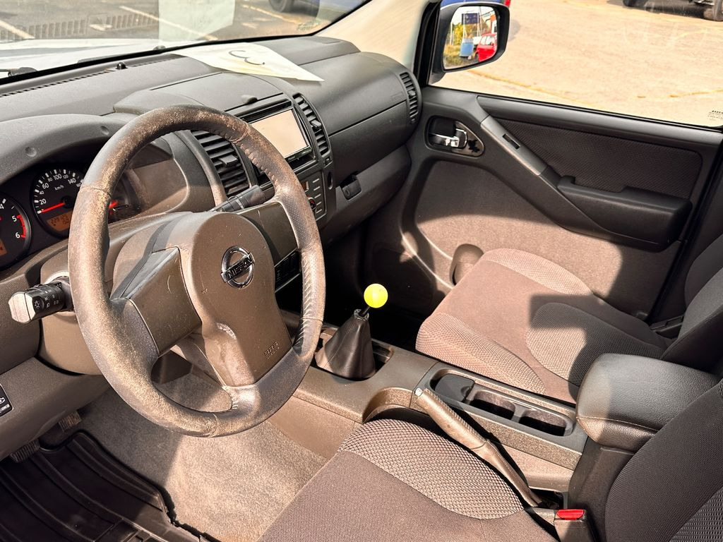 Car Nissan Navara Pickup King Cab SE 4X4: picture 10