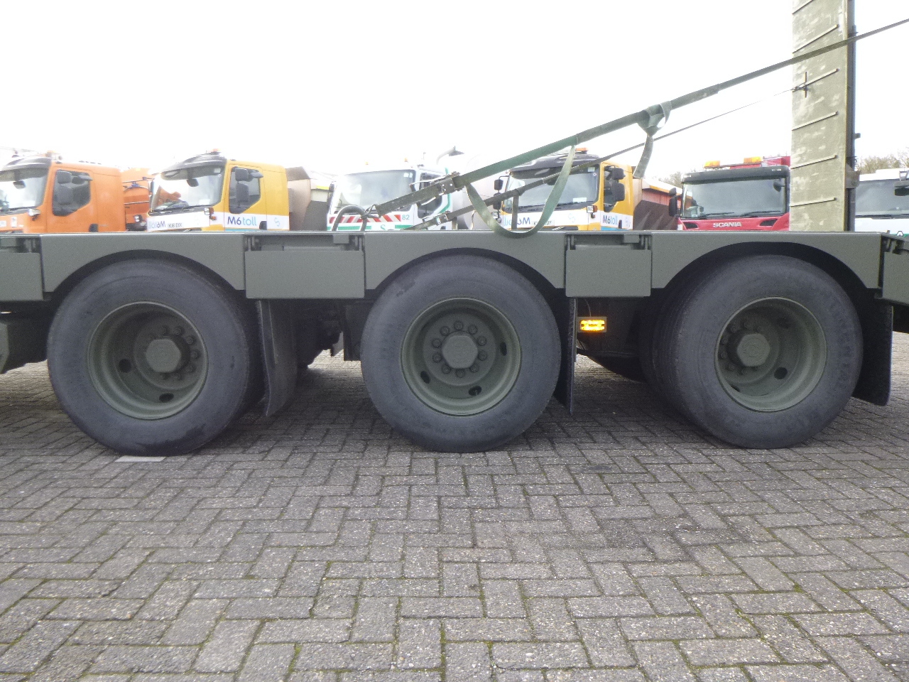 Low loader semi-trailer Broshuis 3-axle semi-lowbed trailer E-2130 / 73 t + ramps: picture 13