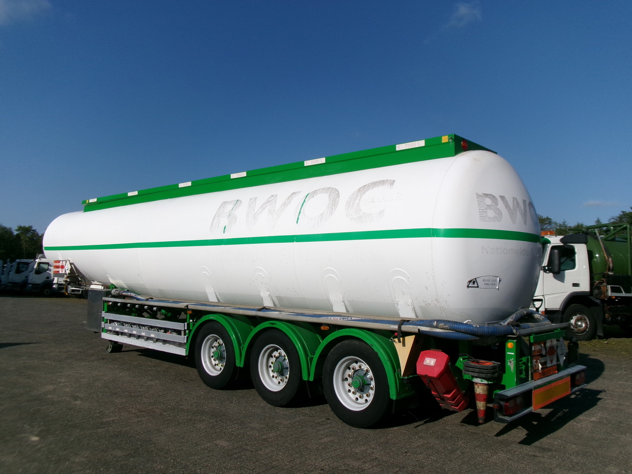 Tank semi-trailer for transportation of fuel Feldbinder Fuel tank alu 42 m3 / / 6 comp + pump: picture 3