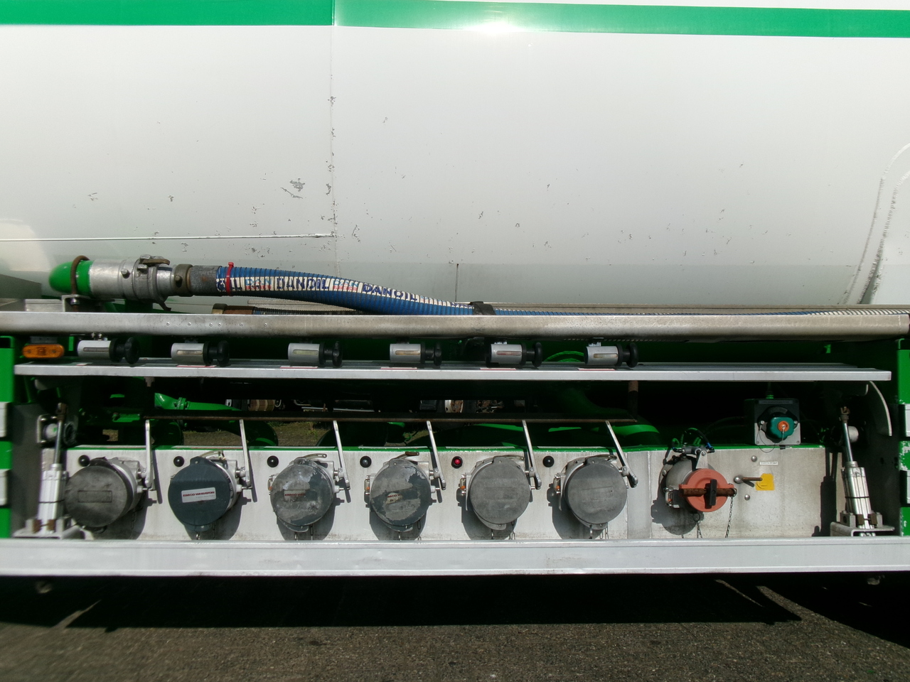 Tank semi-trailer for transportation of fuel Feldbinder Fuel tank alu 42 m3 / / 6 comp + pump: picture 11
