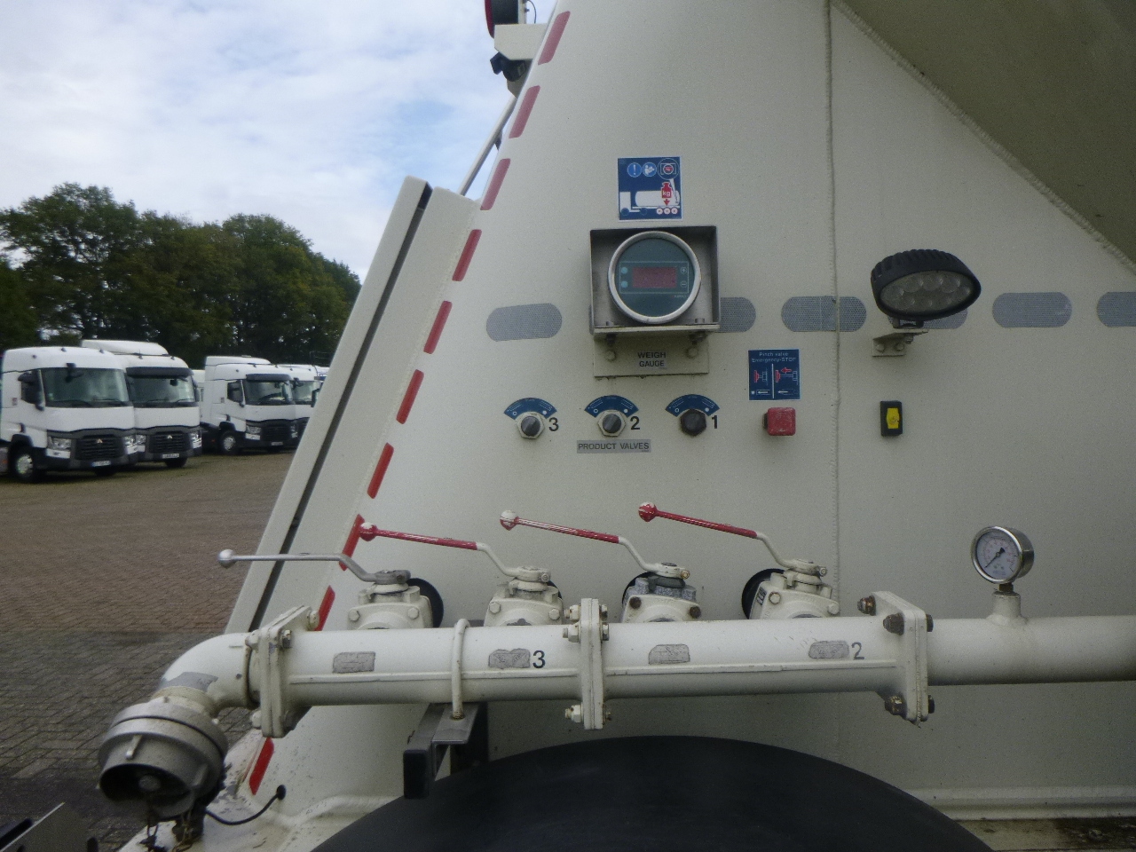 Tank semi-trailer for transportation of flour Feldbinder Powder tank alu 40 m3 / 1 comp: picture 11
