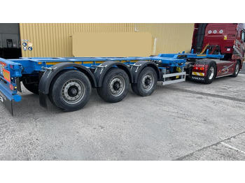 Container transporter/ Swap body semi-trailer GT TRAILERS 3 AXLE CONTAINER: picture 1