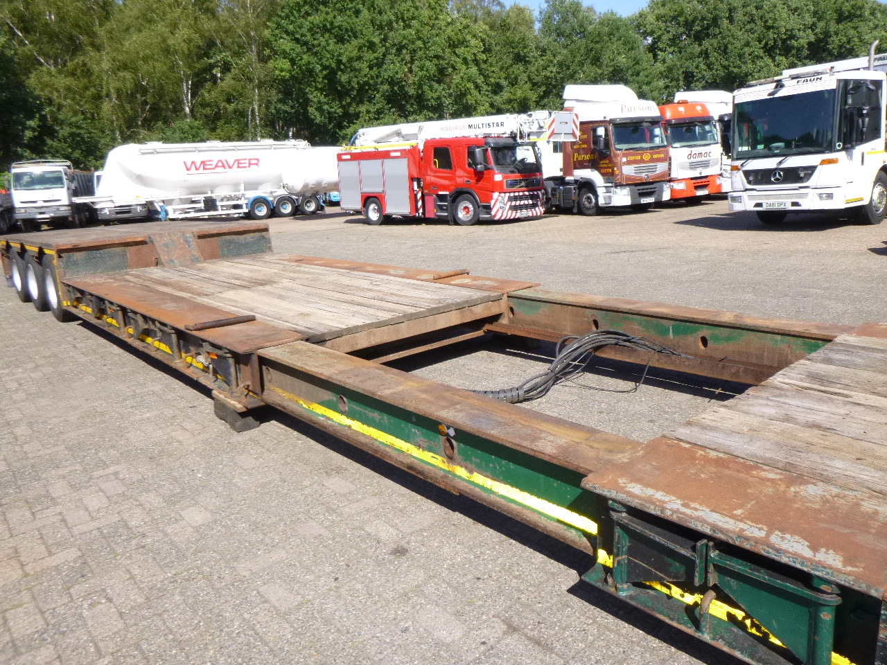 Low loader semi-trailer Nooteboom 3-axle lowbed trailer 33 t / extendable 8.5 m: picture 6