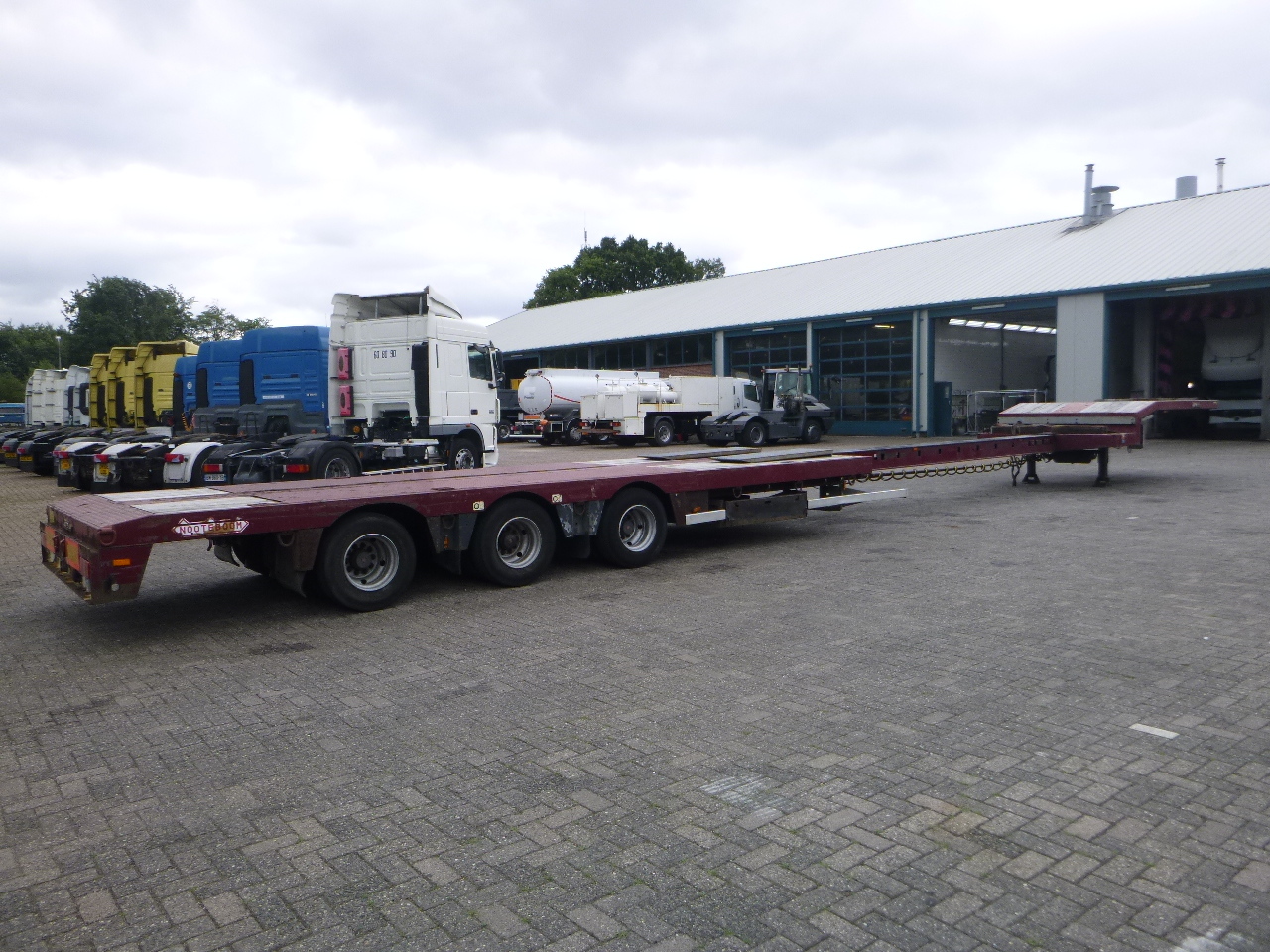 Low loader semi-trailer Nooteboom 3-axle semi-lowbed trailer extendable 14.5 m + ramps: picture 4
