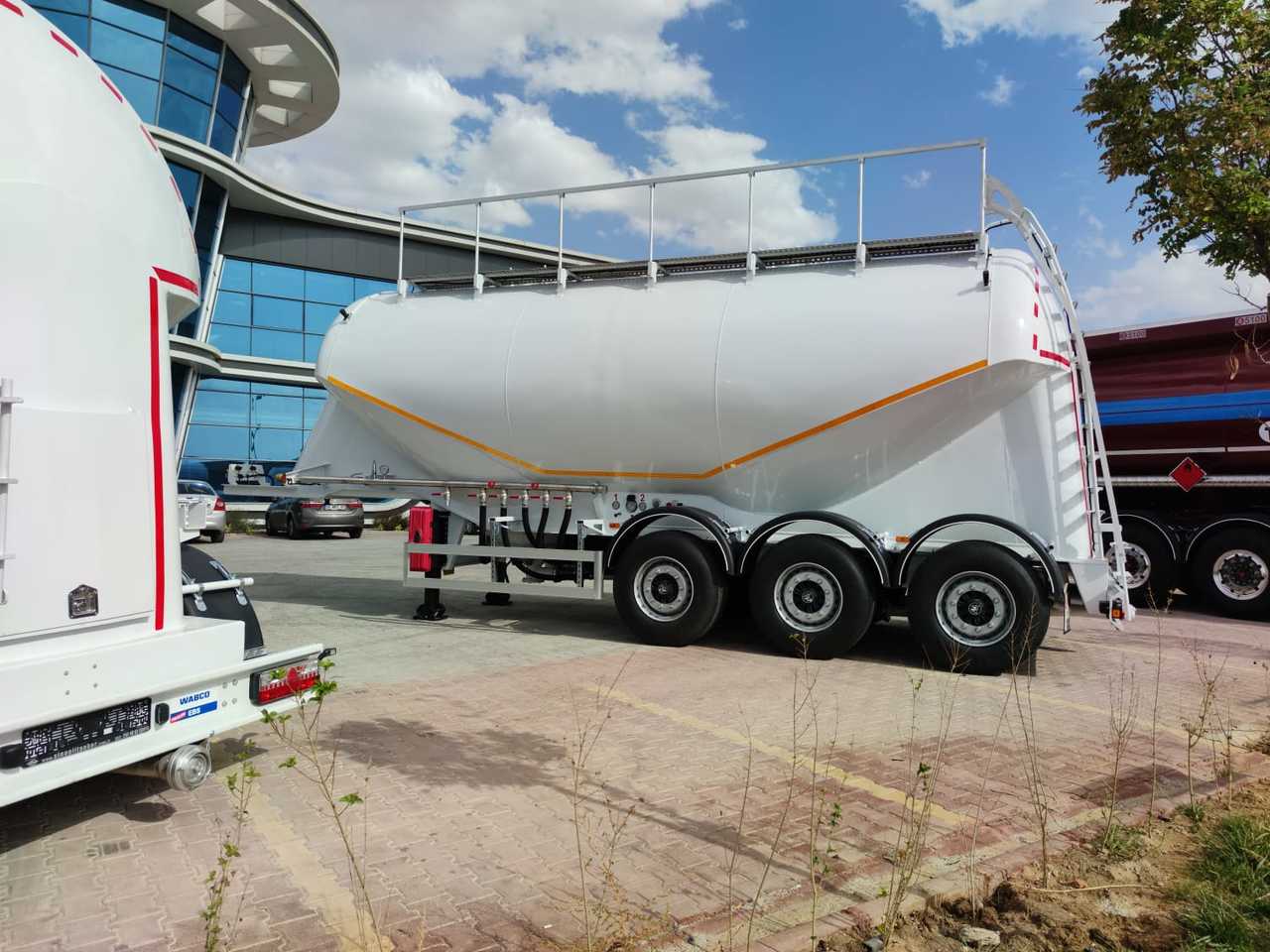 New Silo semi-trailer for transportation of cement SINAN TANKER TRAILER SILO BULK FLOUR AND CEMENT TANKER TRAILER [ Copy ] [ Copy ]: picture 2
