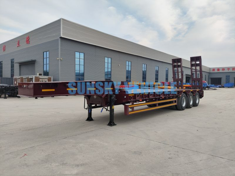 New Low loader semi-trailer for transportation of heavy machinery SUNSKY 3-Axle 30Ton lowbed semi-trailer: picture 19