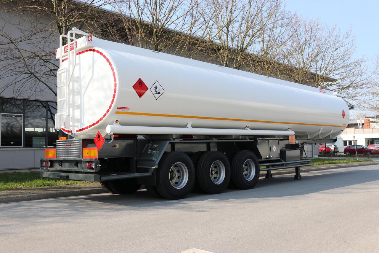New Tank semi-trailer for transportation of fuel Sievering 45000 LITRES ADR SEMI REMORQUE CITERNE DE CARBURANT: picture 2