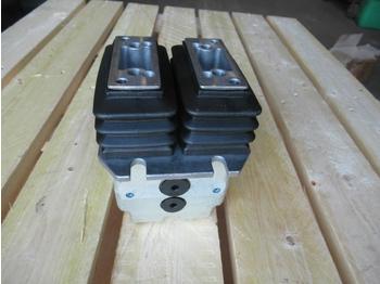 Cnh YN30V00105F2 - Cab and interior