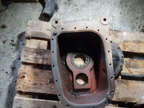 Gearbox and parts for Farm tractor Jcb Fastrac 185ti, 145t, 125, 135t Transmission Housing 45485002, 454/85002: picture 2