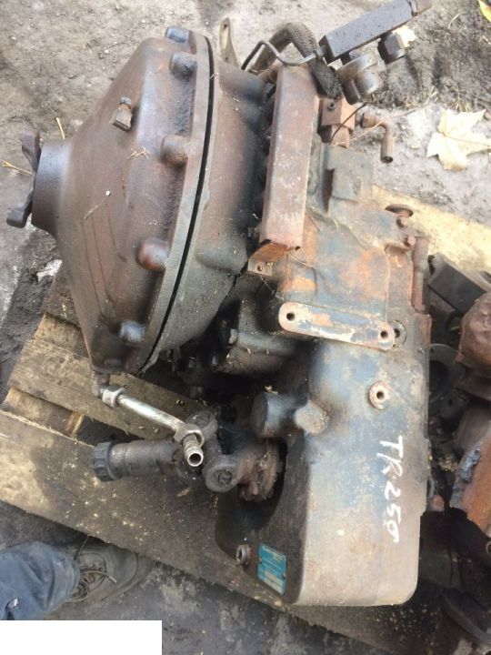 Gearbox for Telescopic handler Matbro Tr 250 skrzynia Clark Hurth 1106Fmt12: picture 2
