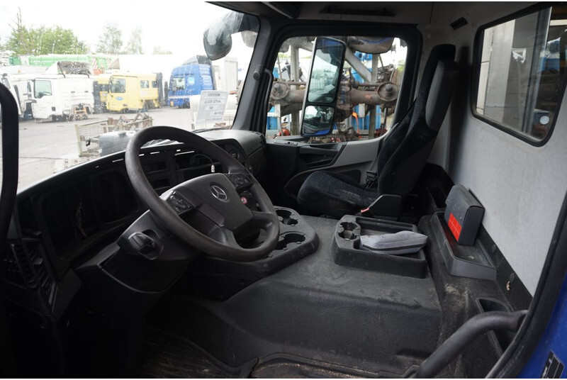 Cab and interior for Truck Mercedes-Benz ANTOS S-CAB CLASSICSPACE 320MM MM TUNNEL: picture 5