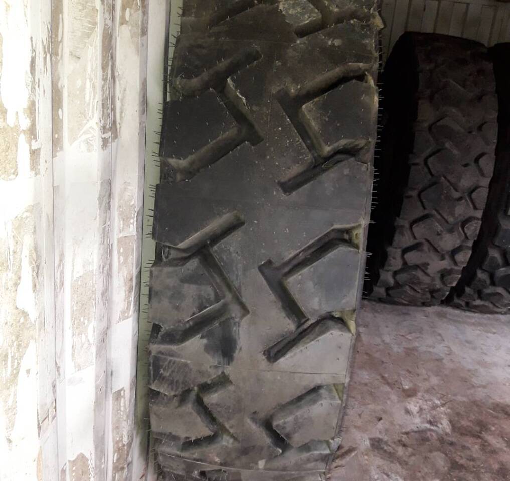 Tire for Construction machinery Michelin 21.00R35: picture 3
