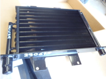 Cnh T90908 - Oil cooler